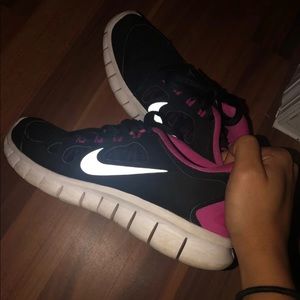 Nike free runs